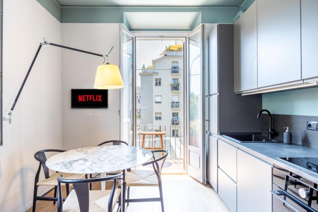 Life-duomo, Design With Terrace Appartement