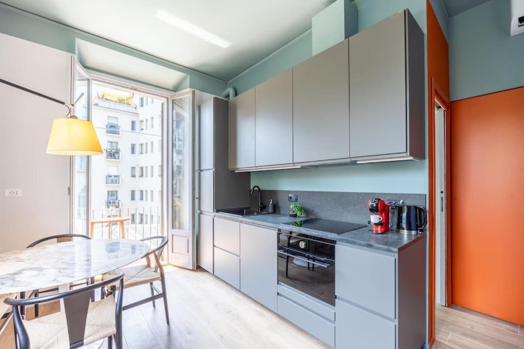 Appartement Life-duomo, Design With Terrace Milan